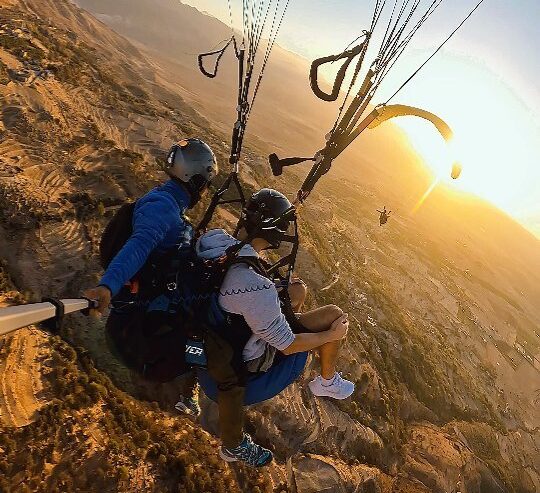 Vol en Parapente Aguergour | Expérience Aérienne au-dessus de l’Atlas Marocain